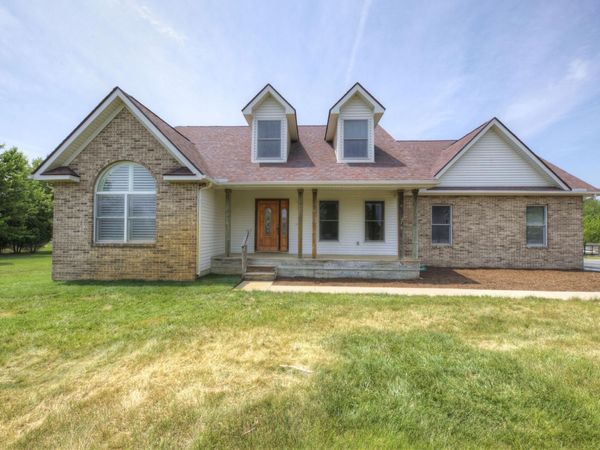 1062 Deer Valley Lane, Manchester, MI 48158