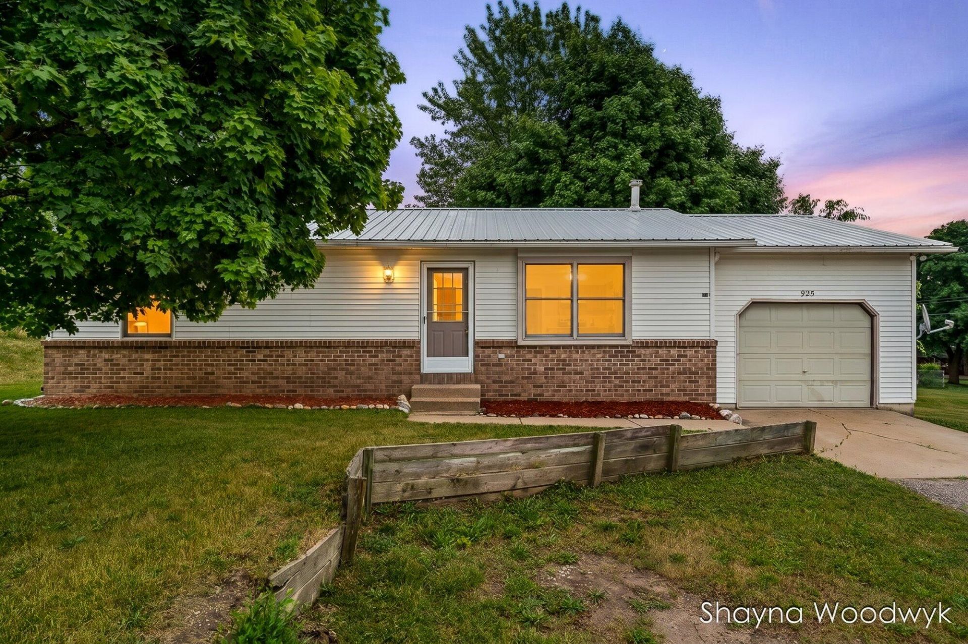 925 N Wilson Street, Hastings, MI 49058 Main Photo