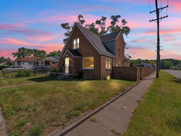 21004 Reimanville Avenue, Ferndale, MI 48220