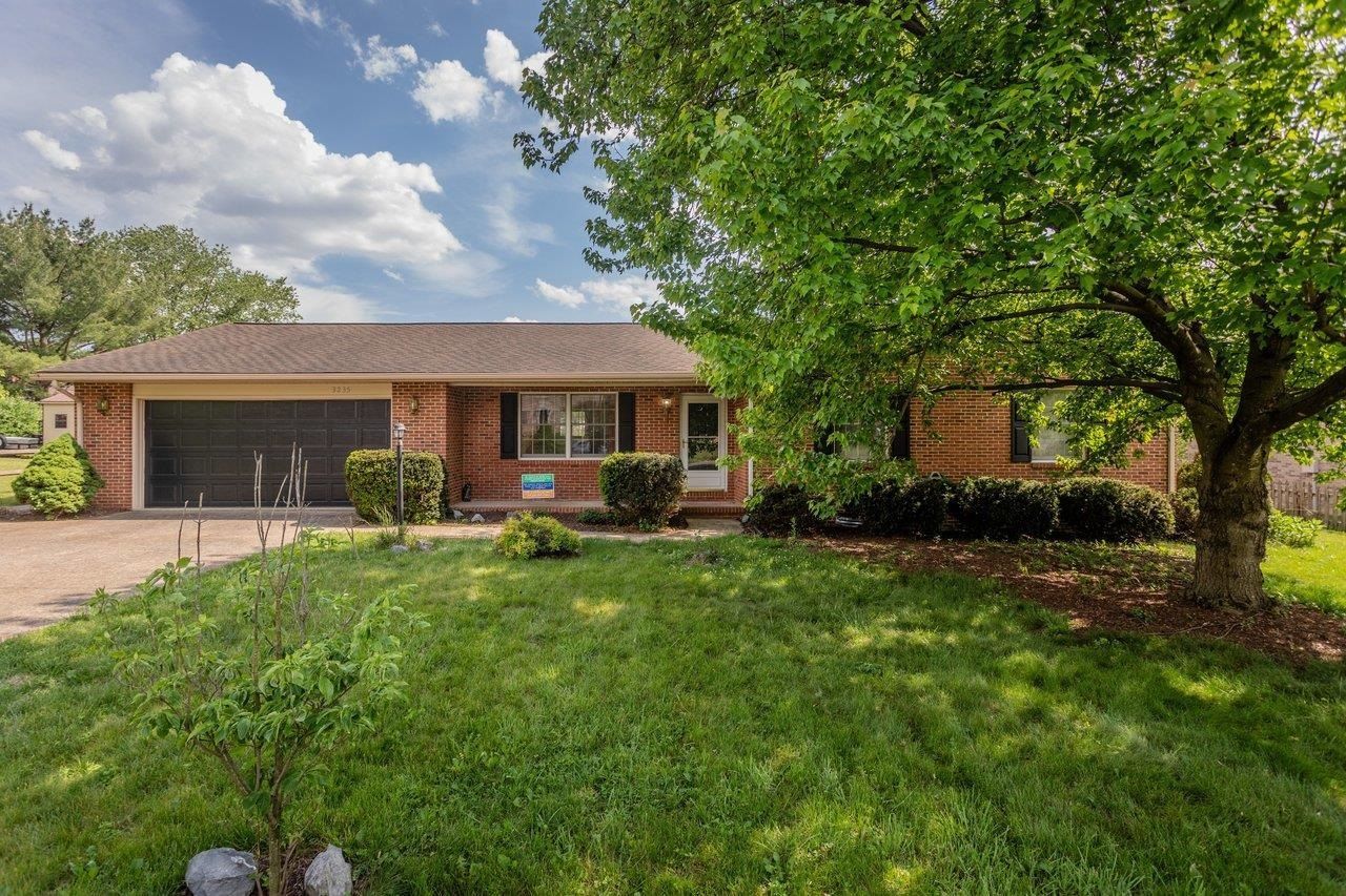 3235 PIN OAK DR primary photo