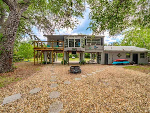 671 NE Gold Dust Road , Branford, FL 32008