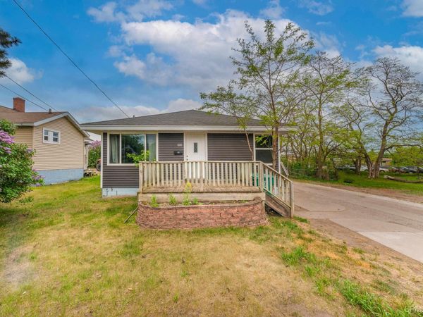 1207 Lincoln Avenue, Marquette, MI 49855