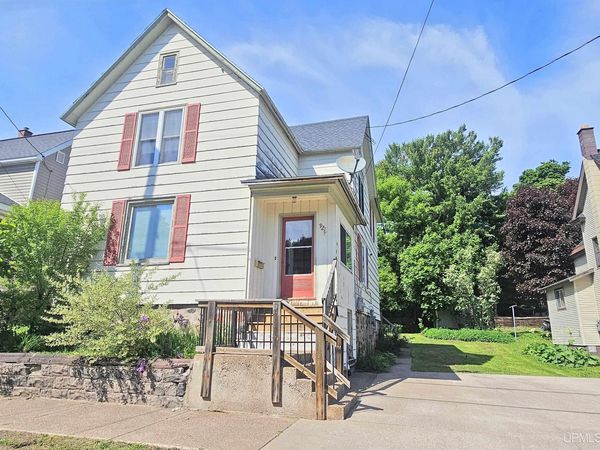 921 Elm Street, Hancock, MI 49930