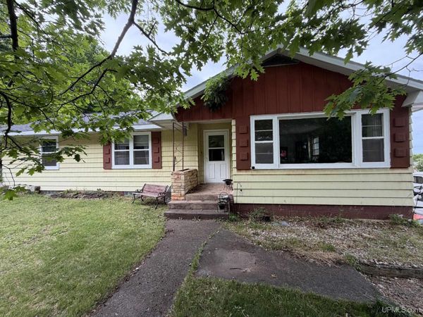 315 Seilo Avenue, Ishpeming Twp, MI 49849