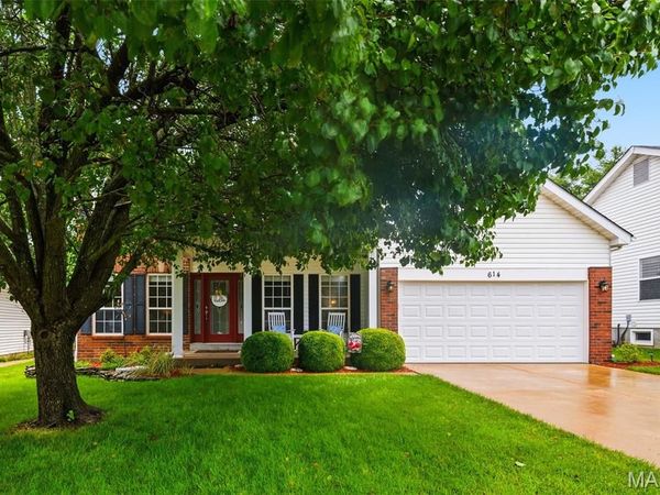 614 Whispering Willows Court, Ballwin, MO 63021