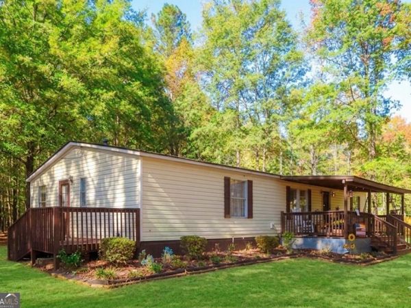 1424 Al Roberts Road, Senoia, GA 30276