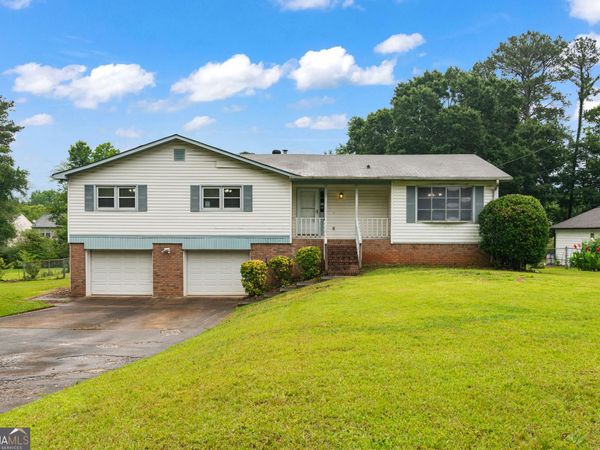 271 Sabrina Court, Woodstock, GA 30188