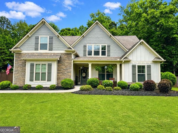 686 Lake Crest Drive, Jefferson, GA 30549