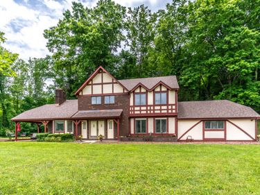 65 Proctor Place, Renfro Valley, KY 40473