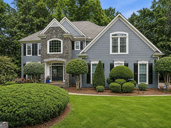 265 Hidden Lake Drive, Fayetteville, GA 30215