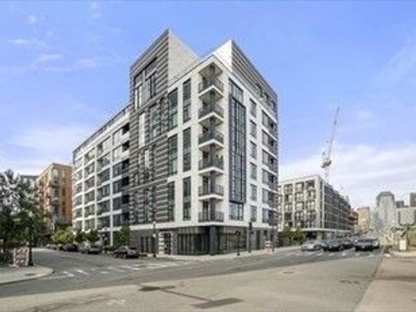 40 Traveler St, Unit 212, Boston, MA 02118