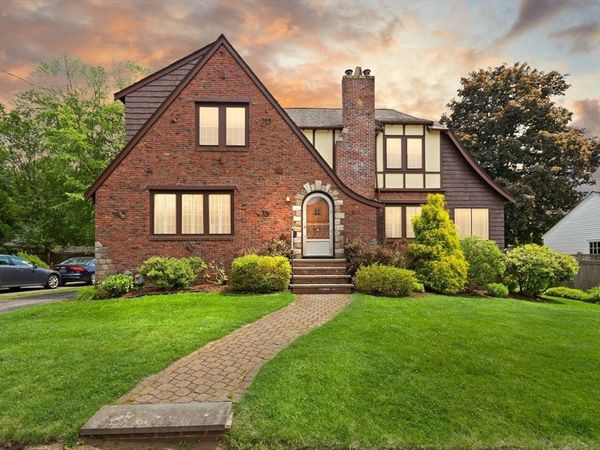 9 Mayfield Rd, Belmont, MA 02478