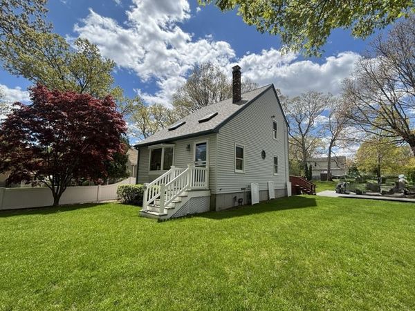 154 Thacher St, Attleboro, MA 02703