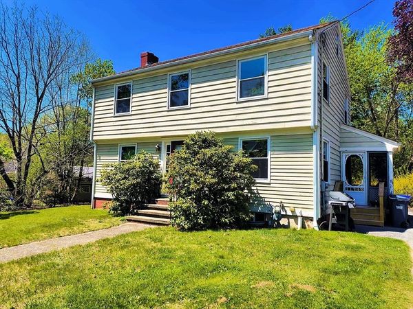 4 Pleasant St, Plainville, MA 02762