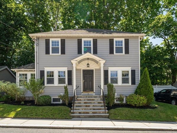 10 Barclay Road, Boston, MA 02132