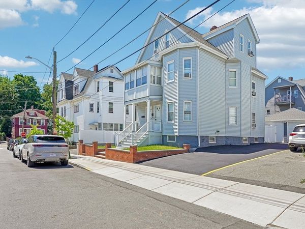 29 Harvey St, Everett, MA 02149