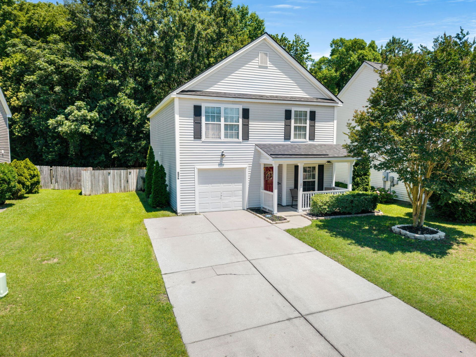 226 Emerald Isle Drive Photo 32