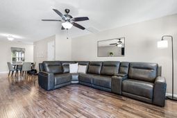 226 Emerald Isle Drive photo 4