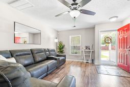 226 Emerald Isle Drive photo 4