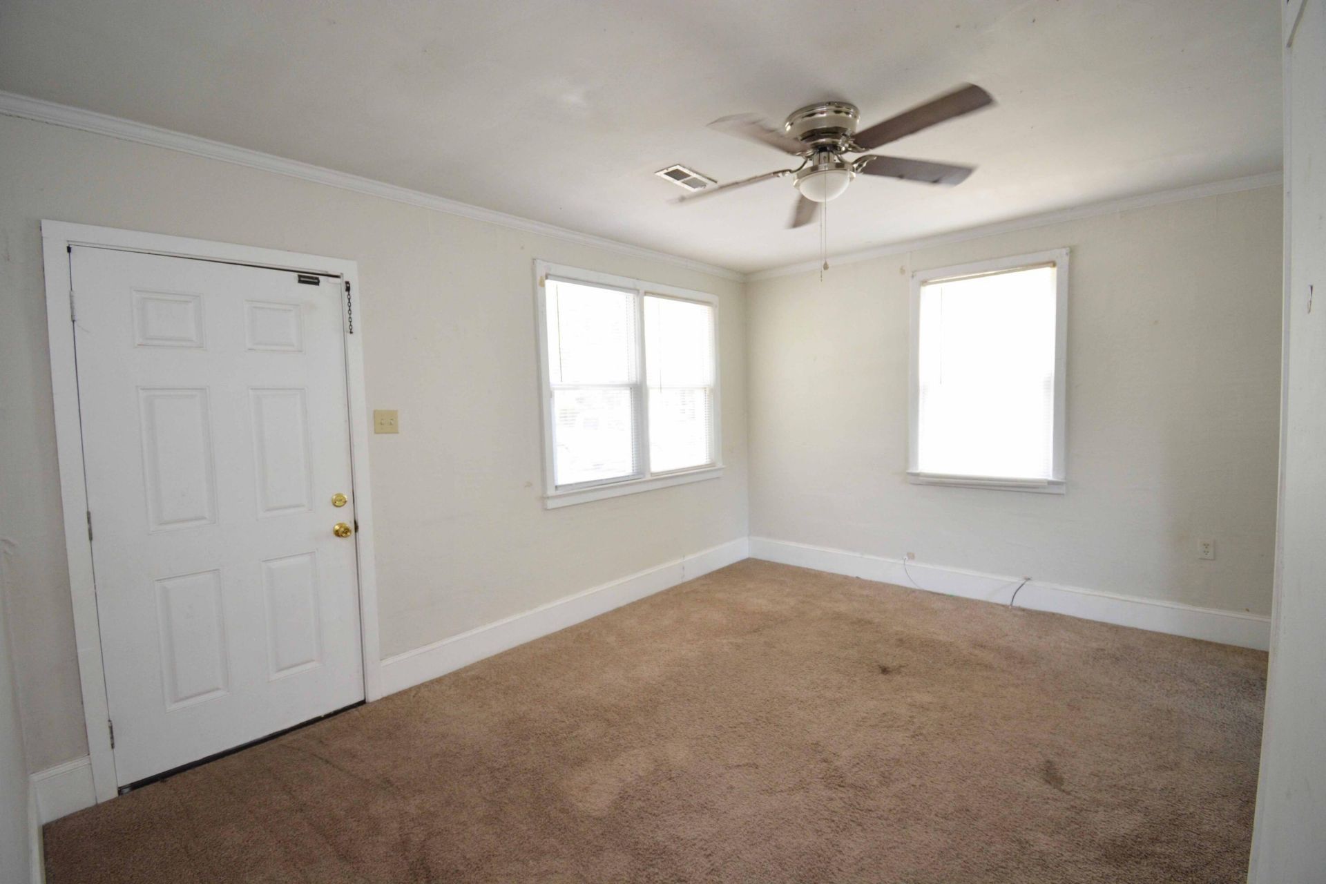 906 Woodward Avenue Photo 4