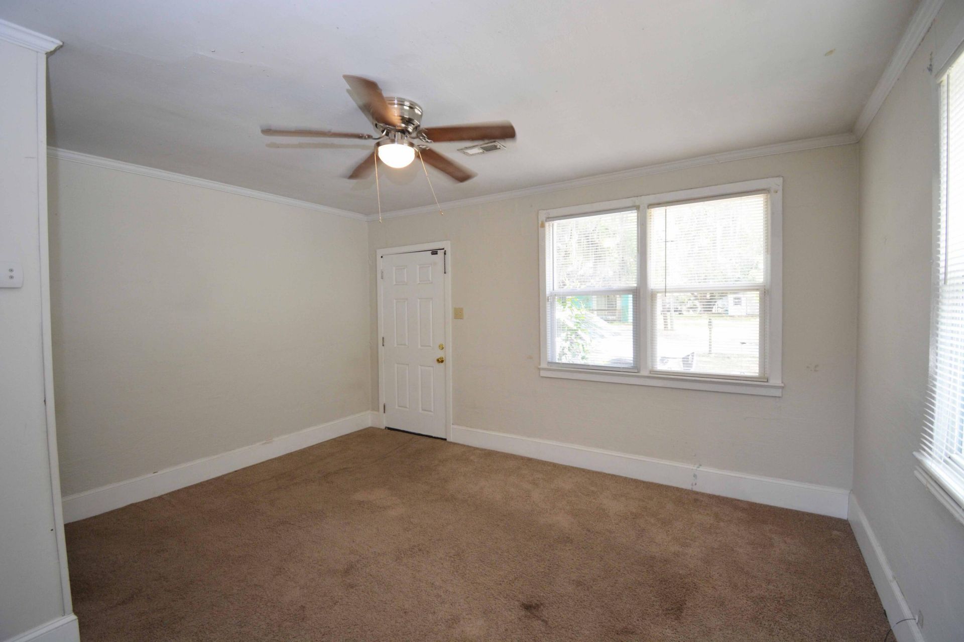 906 Woodward Avenue Photo 6