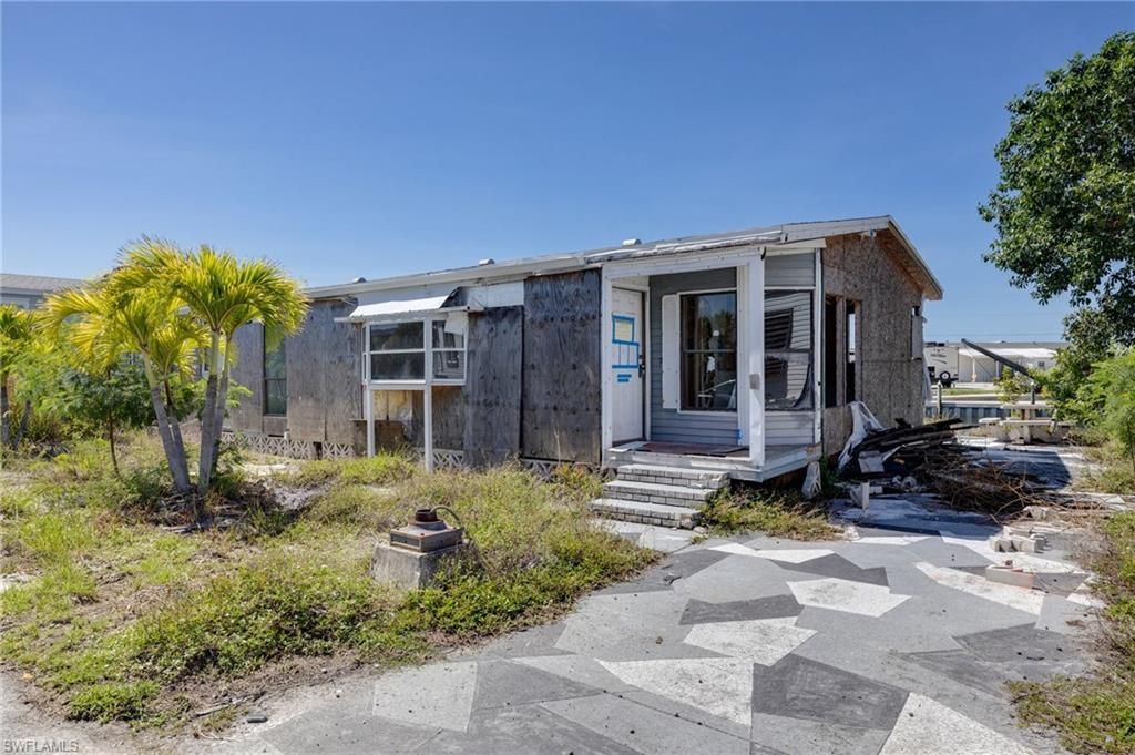 2920 Harpoon Ln, Saint James City, FL 33956 Main Photo