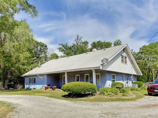 627 W Us Highway 30 , Valparaiso, IN 46385