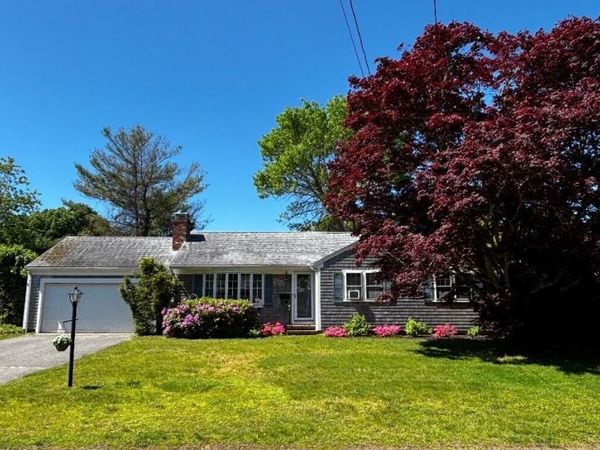 41 Brezner Lane , Centerville, MA 02632