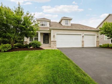 1120 Pine Hill Lane, White Bear Lake, MN 55127