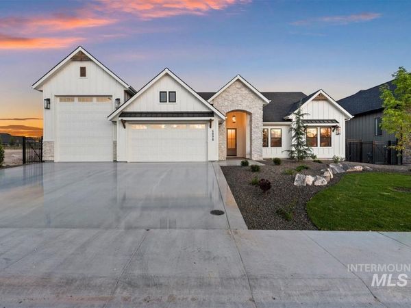 6898 E Chicken Hawk Loop, Nampa, ID 83686