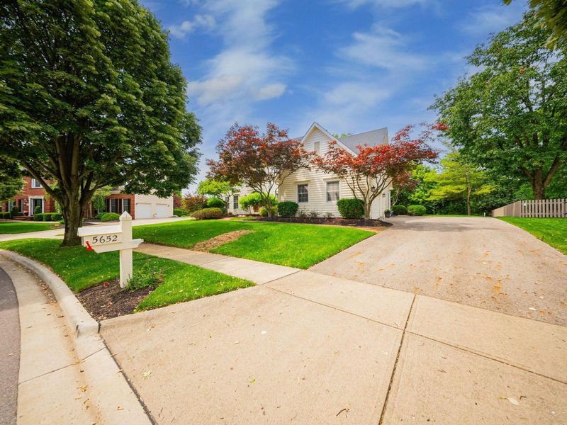 5652 Fawnbrook Lane , Dublin, OH 43017 Photo 2