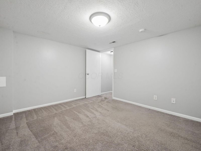5632 Barney Lane, Unit 42C, Columbus, OH 43235 Photo 16