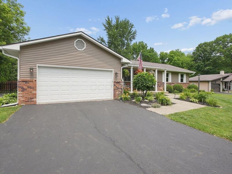 214 Greenbrier Road , Sunbury, OH 43074 Photo 3