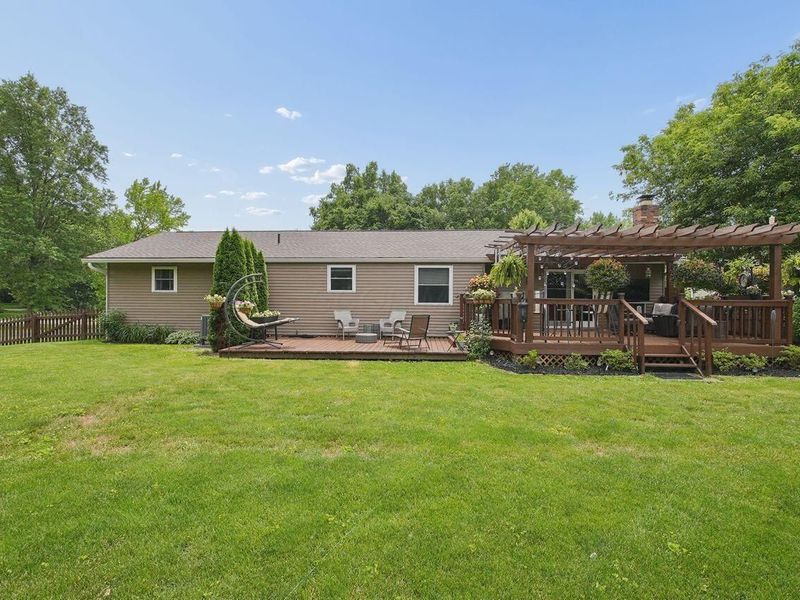214 Greenbrier Road , Sunbury, OH 43074 Photo 4