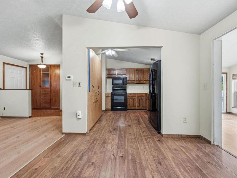 1339 Crestview Street , Reynoldsburg, OH 43068 Photo 12