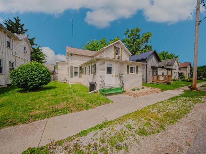 585 Henry Street , Marion, OH 43302 Photo 3