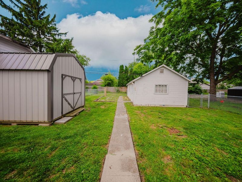585 Henry Street , Marion, OH 43302 Photo 6