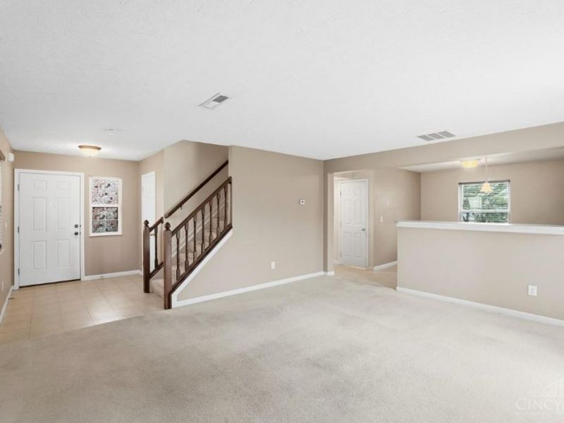321 Heftner Circle, Maineville, OH 45039 Photo 13