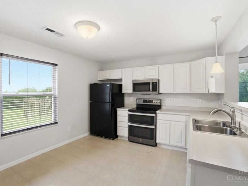 321 Heftner Circle, Maineville, OH 45039 Photo 15