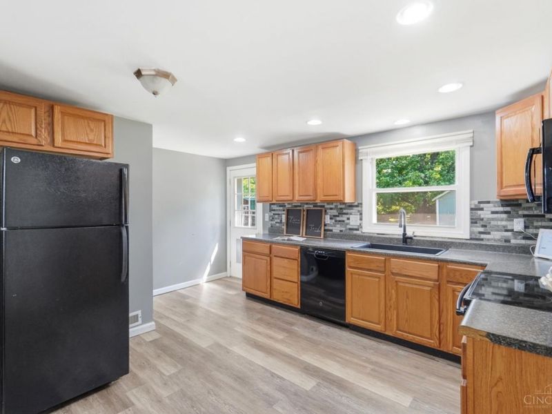 7469 S Park Avenue, Blanchester, OH 45107 Photo 13