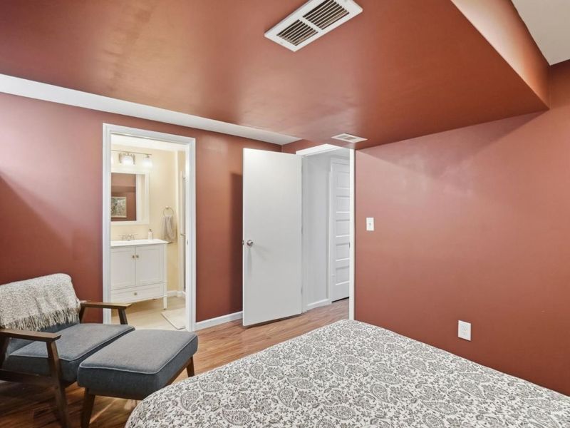 5915 Pandora Avenue, Cincinnati, OH 45213 Photo 39