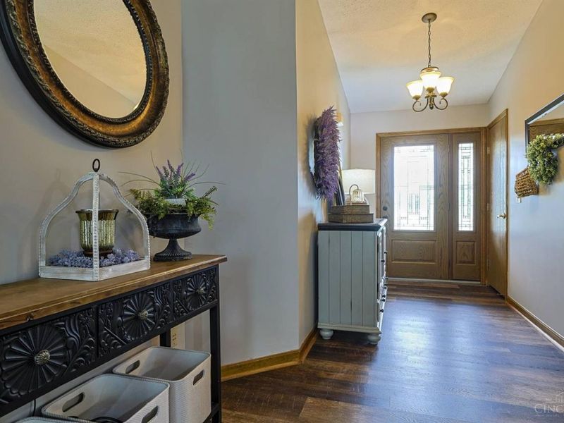 480 Loren Lane, Fairfield, OH 45011 Photo 3