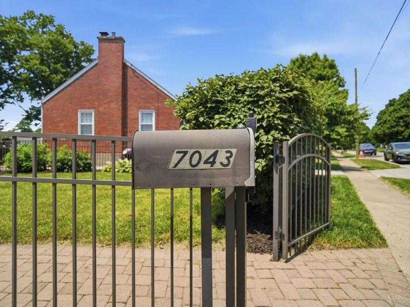 7043 Rembold Avenue, Mariemont, OH 45227 Photo 7