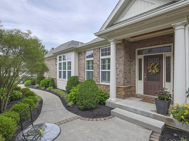 120 Village Gate Lane, Cincinnati, OH 45249 Photo 2