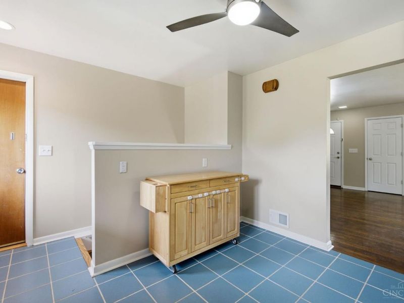 3571 Horncastle Drive, Evendale, OH 45241 Photo 13