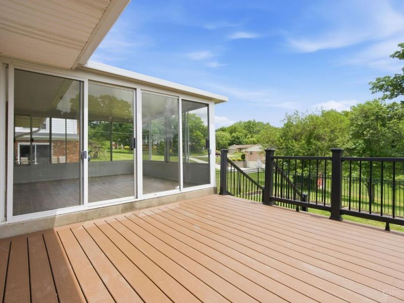 3571 Horncastle Drive, Evendale, OH 45241 Photo 18