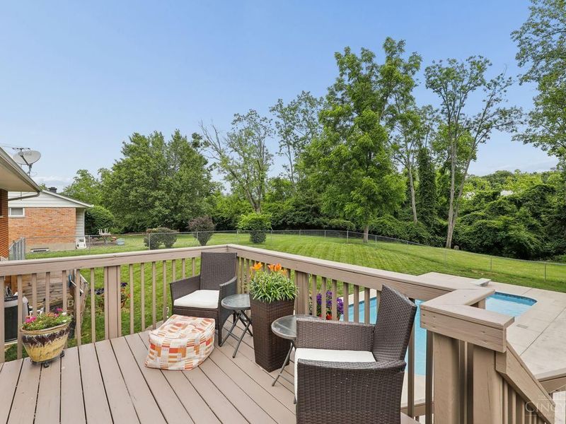 1570 Blueorchard Drive, Cincinnati, OH 45230 Photo 25