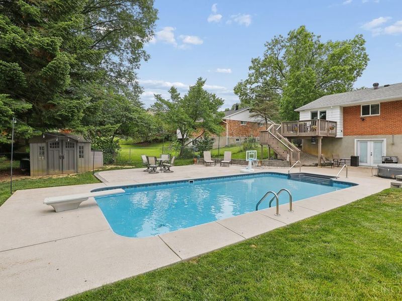 1570 Blueorchard Drive, Cincinnati, OH 45230 Photo 27