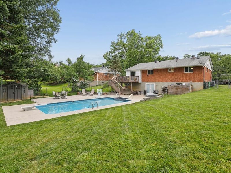 1570 Blueorchard Drive, Cincinnati, OH 45230 Photo 31