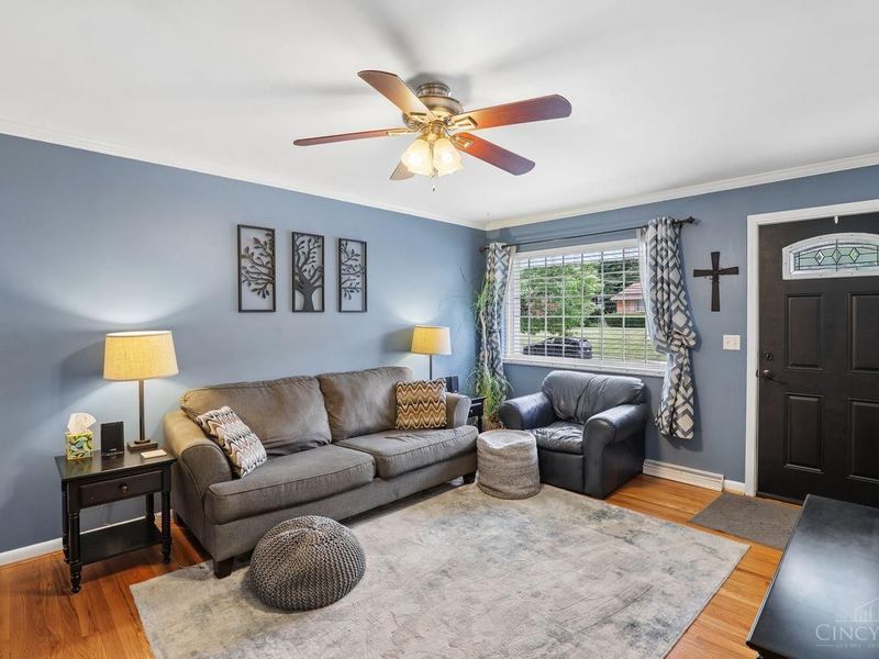 1570 Blueorchard Drive, Cincinnati, OH 45230 Photo 6